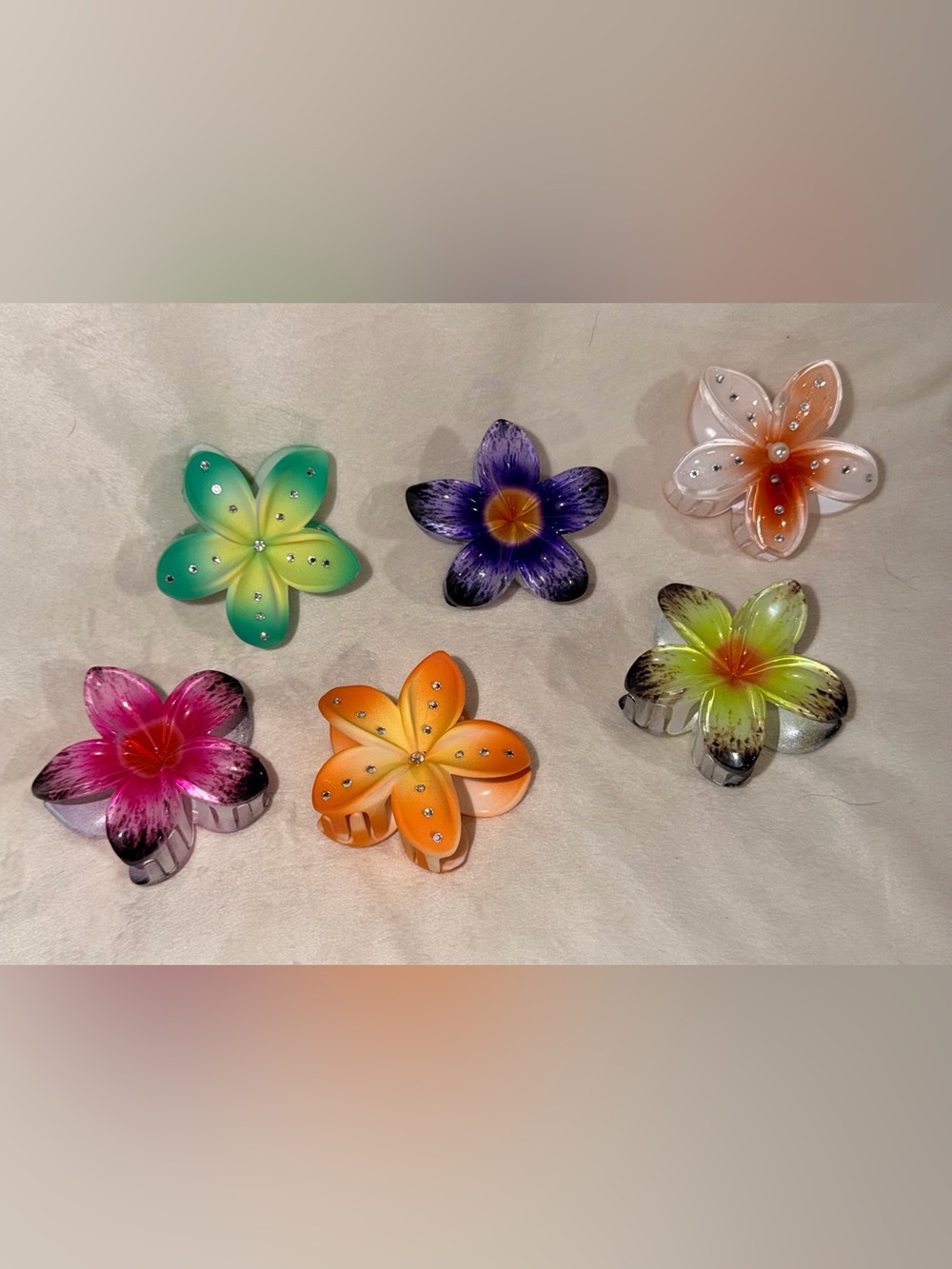 ✨Bundle✨NWOT✨Set of 6 Floral Hair Clips